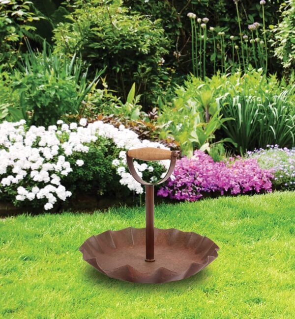 Vintage Garden Boxwell ground feeder and drinker