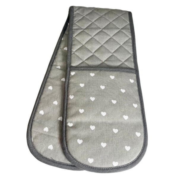 Kitchen Double Oven Glove With A Grey Heart Print Design