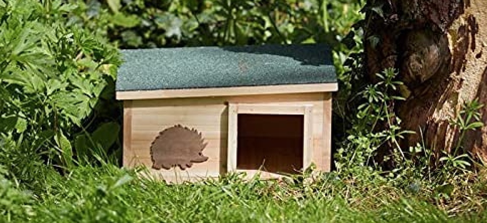 Wooden Hedgehog House with Hinged Roof