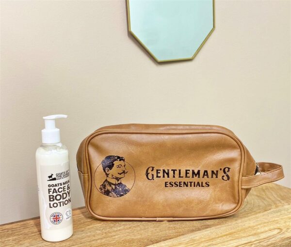 Gentleman Essentials Wash Bag - Image 2