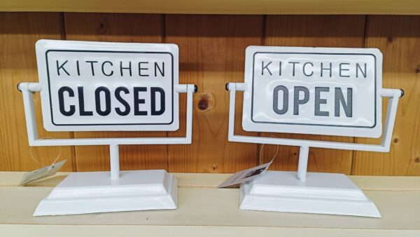 Reversible Kitchen Sign – Open & Closed Vintage Style White Countertop Display