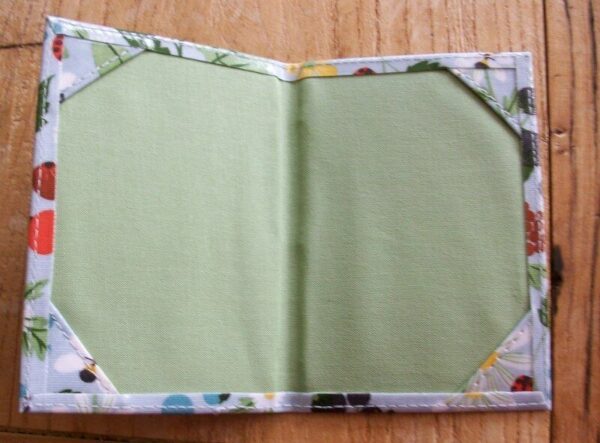 Gisela Graham Kitchen Garden Passport Holder - Image 3